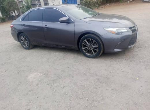 toyota camry 2017