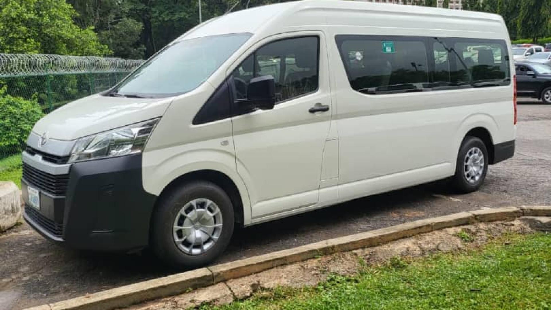 Toyota Hiace bus 2020