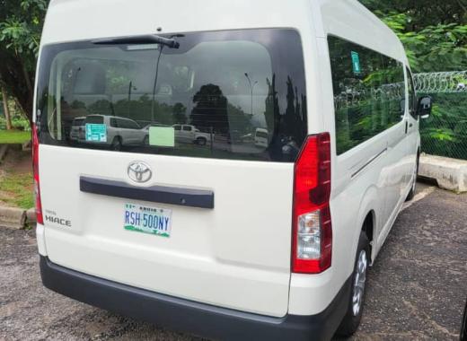 Toyota Hiace bus 2020