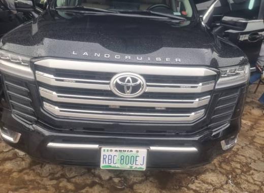 toyota landcruiser 570 2025