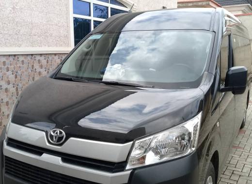 Toyota Hiace bus 2020