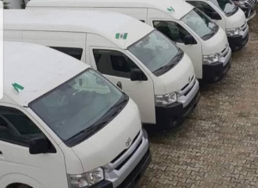 toyota Hiace Bus 2015