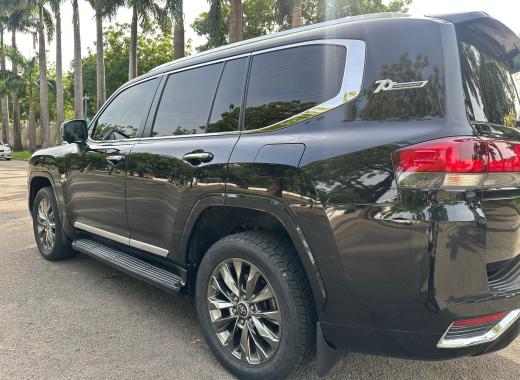 toyota landcruiser 570 2025