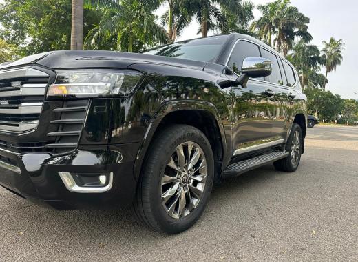 toyota landcruiser 570 2025